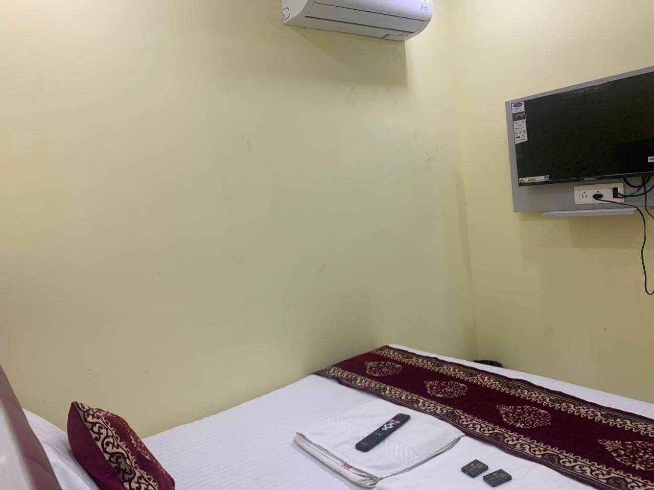 Sai Plaza, Chembur Pensión 2*