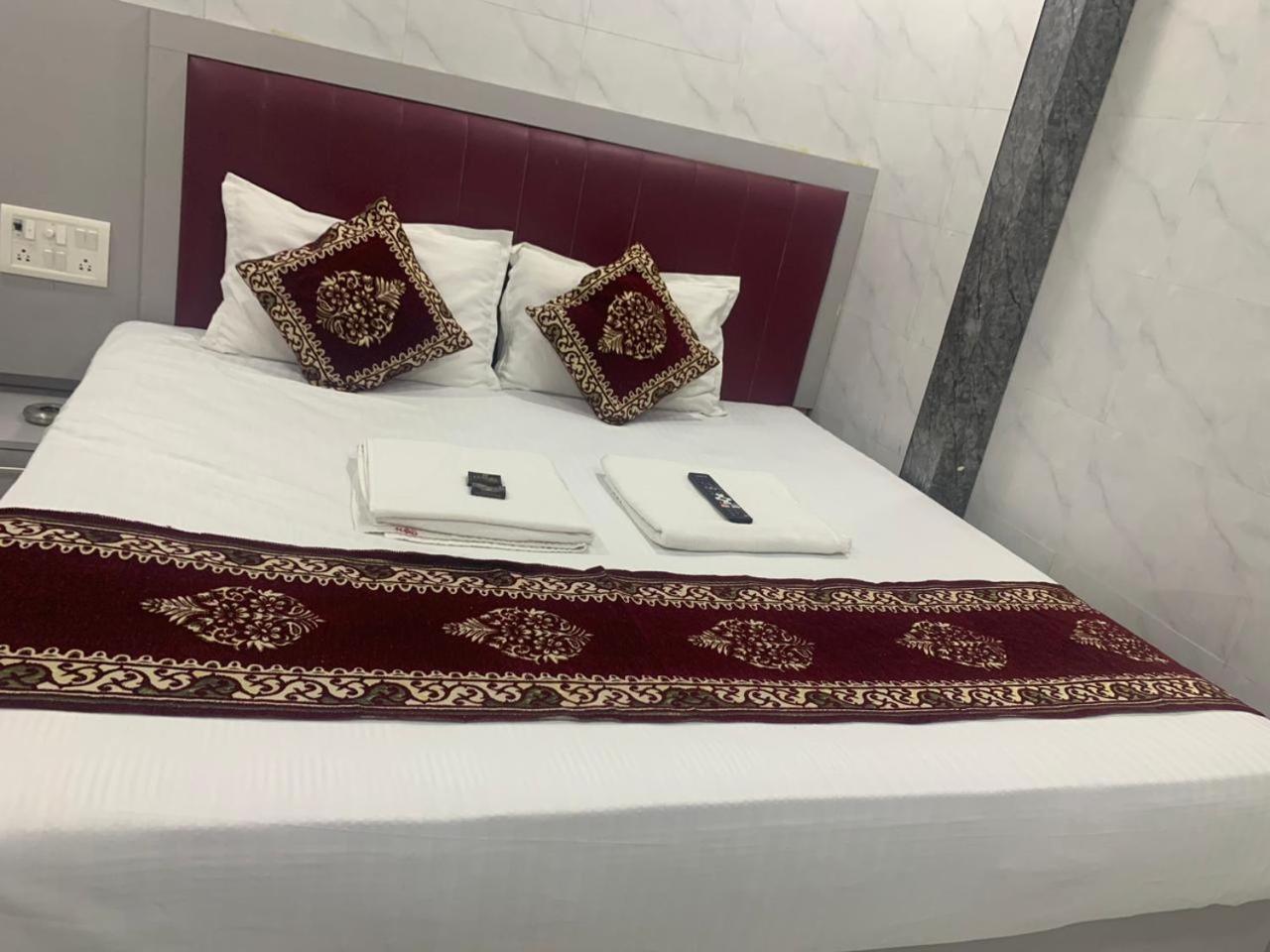 Pensión Sai Plaza, Chembur 2*